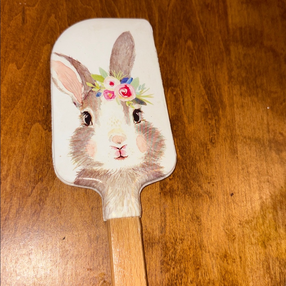 Easter Bunny Spatula + measure.   Plus FREE KITCHEN /Easter items